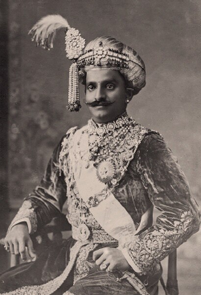 The newly installed Maharaja of Mysore Chamaraja Wadiyar X at the end of the Mysore Commission
