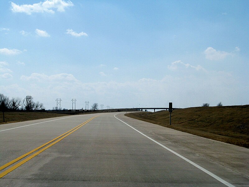 File:Chickasaw Tpk Mile 13.jpg