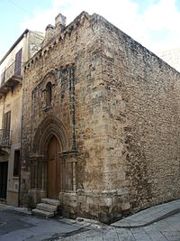 Église de San Tommaso (Alcamo) - Vue latérale.jpg