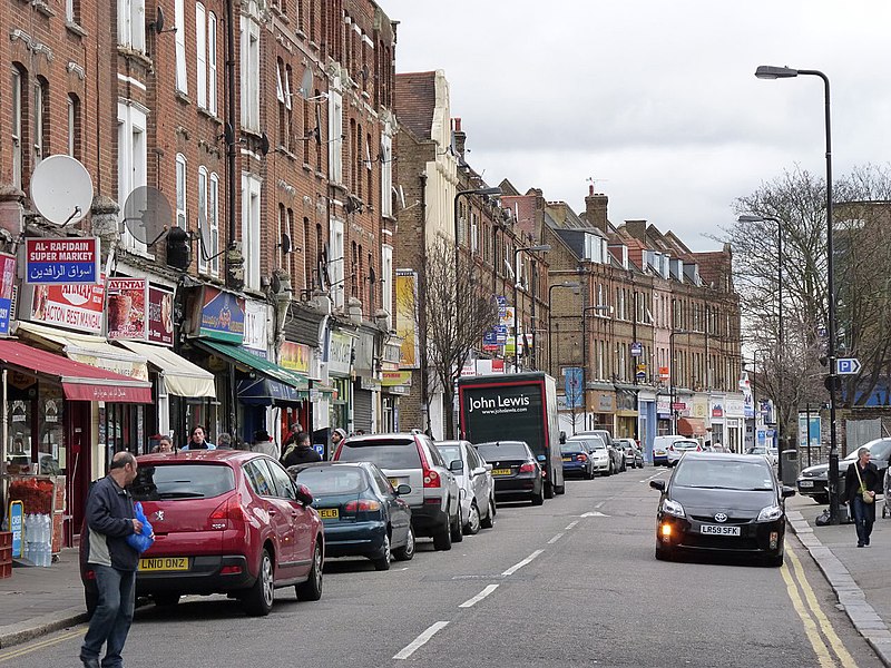 File:Churchfield Road - geograph.org.uk - 2767313.jpg