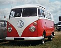 Un Volkswagen Combi Split Samba du début des années 1960.