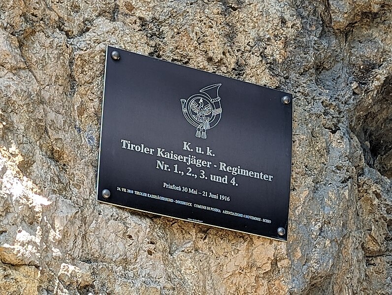 File:Commemorative plate of the K.u.k. Tiroler Kaiserjäger regiment.jpg