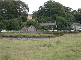 Cresselly Arms from across the river - geograph.org.uk - 67097.jpg
