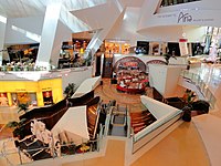 The Shops at Crystals - Wikipedia