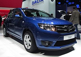 Dacia Logan II (quartiere anteriore).JPG