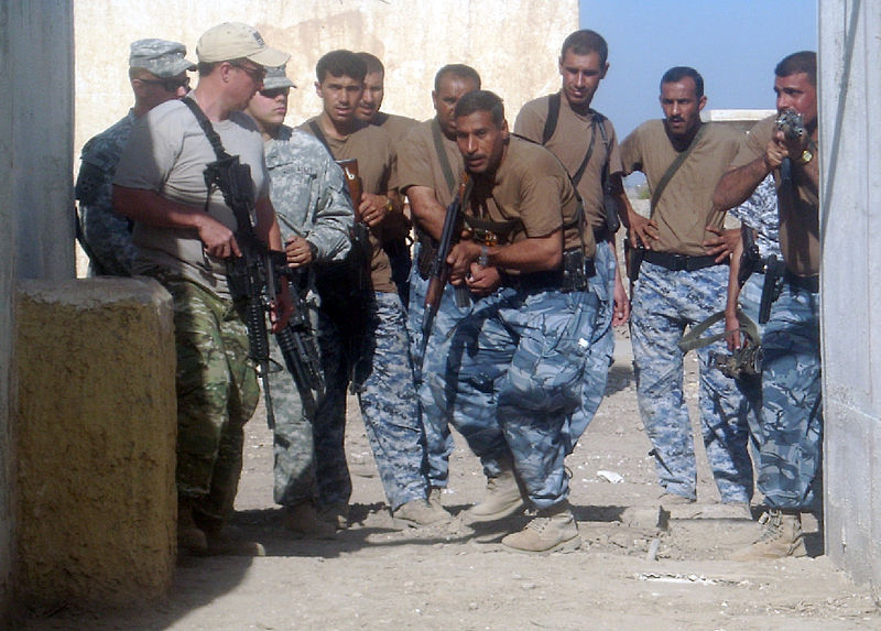 File:Dhi Qar Iraqi Police learning how to guard VIP's DVIDS134726.jpg