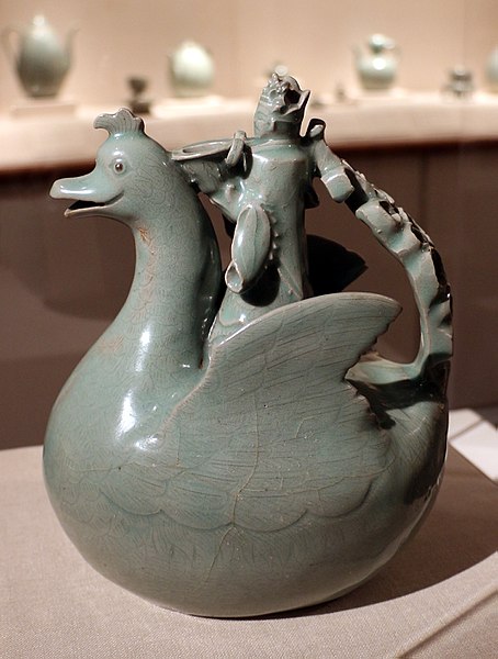 File:Dinastia goryeo, caraffa a forma di uccello con cavaliere coronato che tiene un bacile, ceramica celadon, XII secolo.jpg