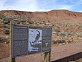 Dinosaur Tracks Information Sign - panoramio.jpg