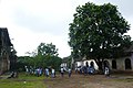 Elèves jouant au ballon dans une école de Ribeira Peixe (São Tomé) (2).jpg