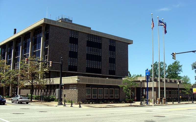 File:Erie City Hall.jpg