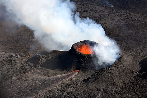 Eruption of spatter cone