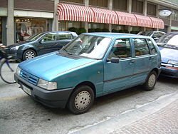 Fiat Uno modrá.JPG