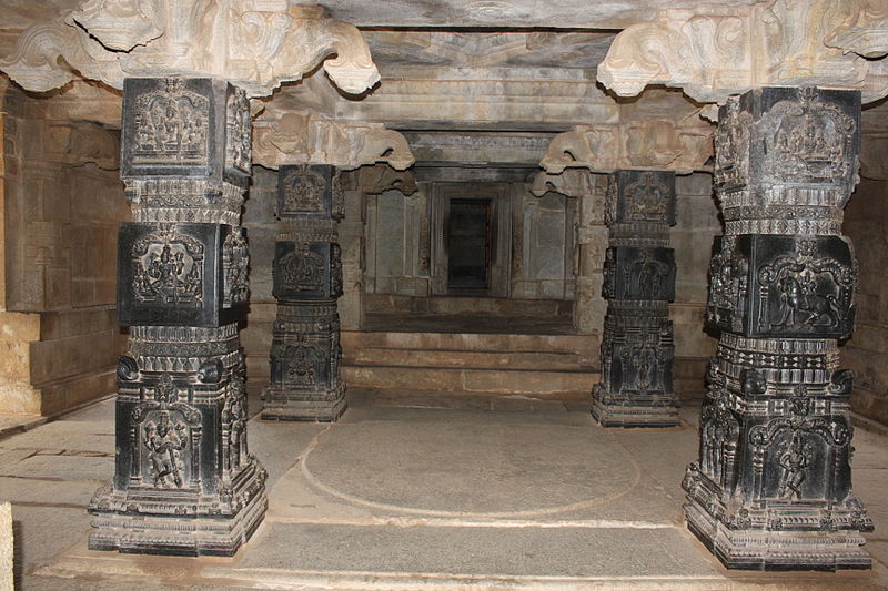 File:Finely carved black stone pillars of Hazara Ramachandra Temple.JPG