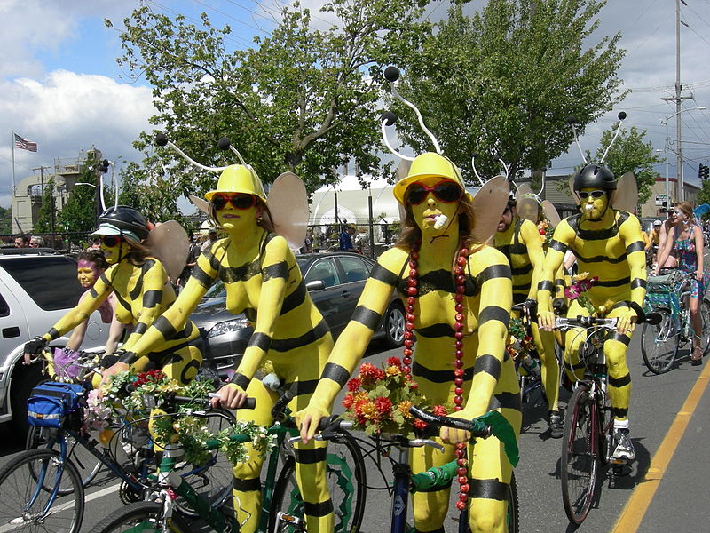 File:Fremont naked cyclists 2007 - 52.jpg