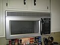 https://upload.wikimedia.org/wikipedia/commons/thumb/9/95/Frigidaire_Microwave.jpg/120px-Frigidaire_Microwave.jpg