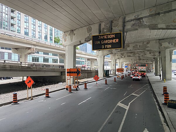 Westbound Lake Shore Boulevard under the Gardiner Expressway