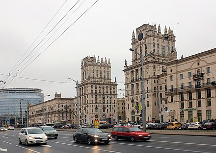 Минский архитектурный. Минск сталинский Ампир. Минские ворота Привокзальная площадь. Минск архитектура. Минск ворота Минска.