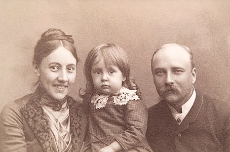 Hilma, datteren Greta og Victor Westerholm, ca. 1889
