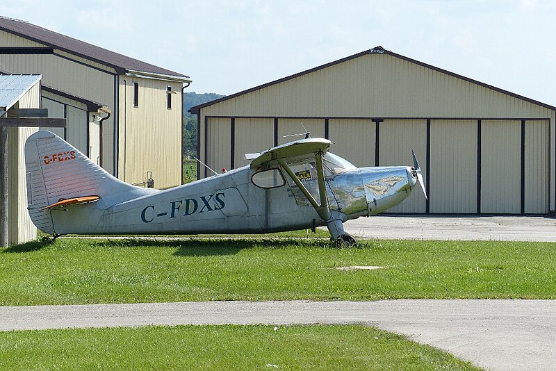 File:Hanover Saugeen Stinson 108.jpg