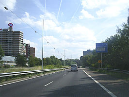N281 bij Heerlen-Centrum. Links 't Loon, op de achtergrond het ABP.
