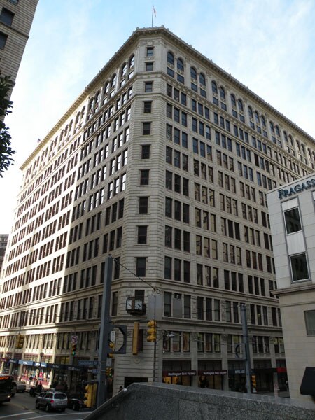 Heinz 57 Center (formerly the Gimbel Brothers Department Store), built in 1914, located at 339 Sixth Avenue in Downtown Pittsburgh, Pennsylvania.