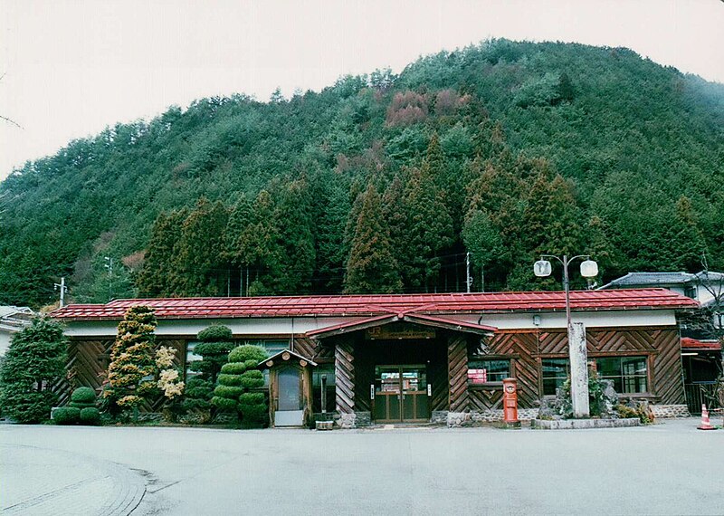 File:Hida-Osaka-station.jpg