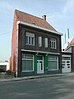 Burgerwoning met naastgelegen garage