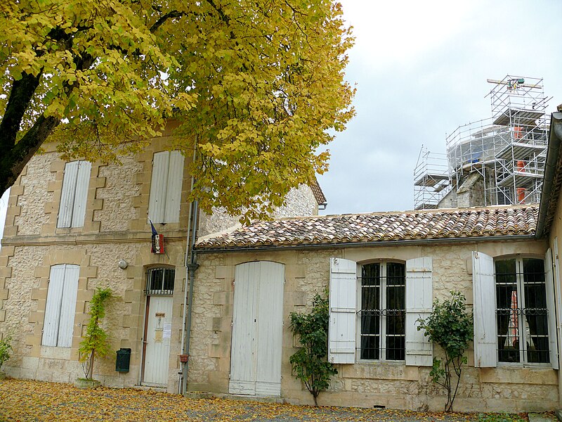 Fasciculus:Issigeac - Mairie -1.JPG