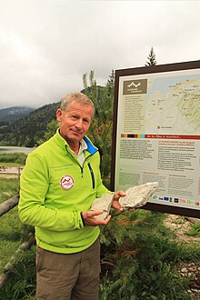 French mountain guides on the Lac de Vallon, in 2017 J louis Meynet.jpg