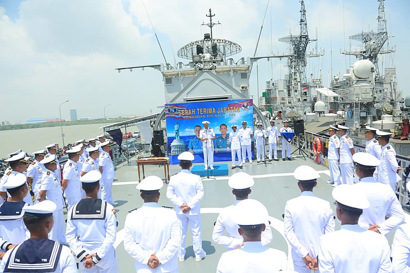 File:KRI Nala (363) commander handover ceremony October 2022.jpg