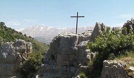 Kadisha Valley cross.jpg