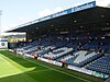 Kenilworth Berdiri di Kenilworth Road, 2006.jpg