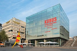 Kunstmuseum Stuttgart, exterior by day