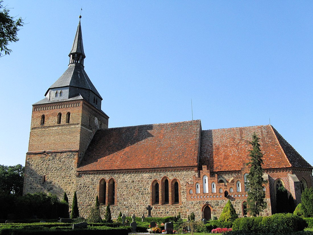 Dorfkirche Lüssow