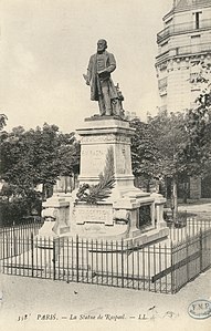 Monument à Raspail (1889), Paris, square Jacques-Antoine. La statue a été envoyée à la fonte sous le régime de Vichy.