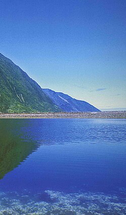 Lagoa da Fajã dos Cubres, Calheta, ilha de São Jorge, Açores, Portugalsko.jpg