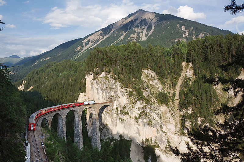 File:Landwasserviadukt.jpg