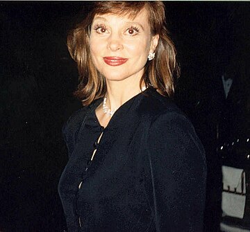 File:Leigh Taylor-Young at the 47th Emmy Awards.jpg