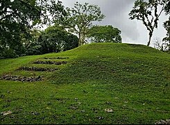 Estructura IV del parque los Naranjos, consideradas las estructuras mas antiguas aun en pie en Honduras.