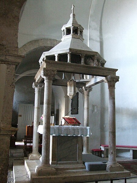 File:Lugnano in Teverina santa Maria Assunta 008.JPG