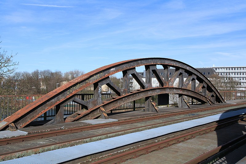 File:Mülheim adR - Stadt-Viadukt und Ruhrbrücke 06 ies.jpg