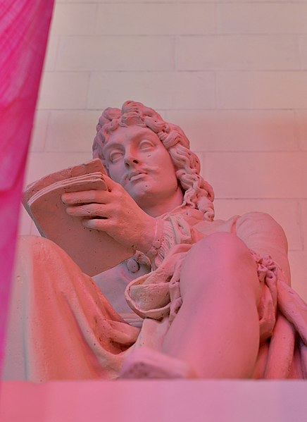 File:Mahlknecht statue of Molière at the Graslin Opera Nantes 3.jpg