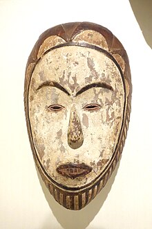 Male Face Mask - Betsi subgroup, Fang people, Gabon, late 19th century, wood, clay - Brooklyn Museum - Brooklyn, NY - DSC08567.JPG