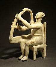 Marble seated harp player MET gr47.100.1.R.jpg