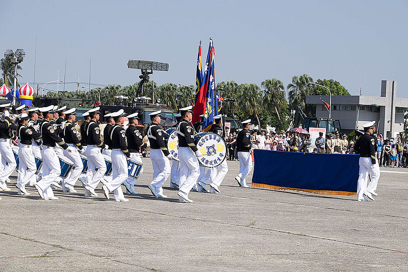 File:Marching Band of Naval Academy, R.O.C. Performing at Naval Fleet Command Ground 20141123a.jpg