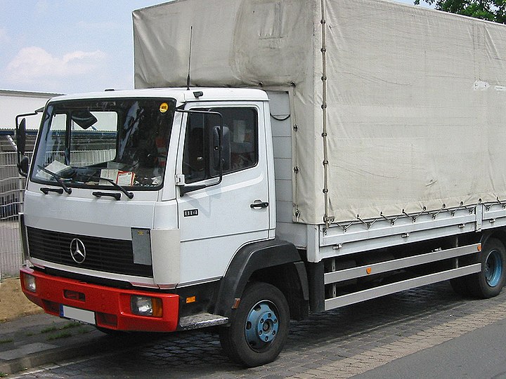 Грузовики мерседес бу купить. Mercedes-Benz 814 LK. Mercedes LK 814. Mercedes Benz 814 бортовой. Грузовик Мерседес lk710.