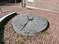 wikimedia_commons=File:Middelburg,_Sint_Pieterstraat,_Millstone.jpg