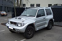 1997-1999 Mitsubishi Pajero Evolution versi jalan, depan melihat