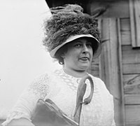 Mrs Winsor McCay circa 1910–1915.jpg