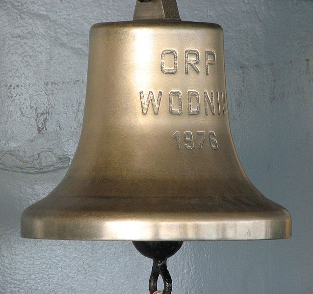 File:ORP Wodnik dzwon okretowy.JPG